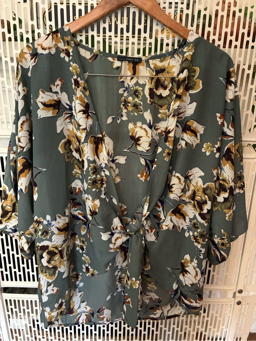 West Kei Women's Floral Tie-Front Blouse - Green